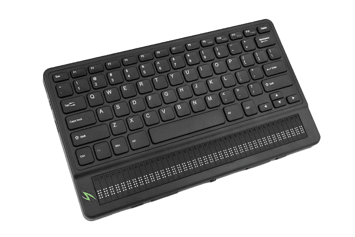 صورة لوحة مفاتيح QWERTY كاملة مع سطر برايل مدمج للتنقل والعمل بسلاسة.